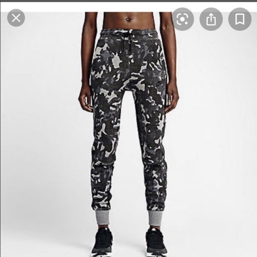 Nike tech fleece joggers